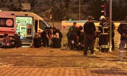 Burdur’da tarım işçilerini taşıyan minibüs devrildi