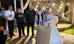 Düğünde altın yerine bir çuval fındık taktılar
