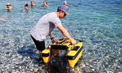Kemer koylarında 'Çöp Kapar' ile temizlik