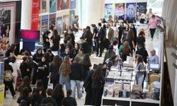 Yerel yazarlar da büyük ilgi görüyor