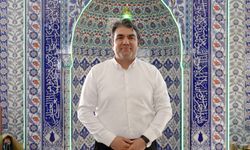 Yazdığı kitapla gençleri camide buluşturdu