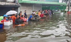 Tayland'da sel: 8 ölü