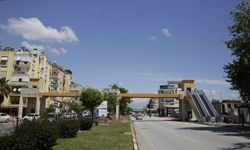 Üst geçit merdivenleri yenileniyor