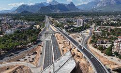Duraliler Köprülü Kavşağı kısmi trafiğe açıldı