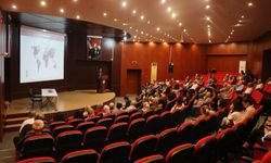 AÜ'de farkındalık semineri