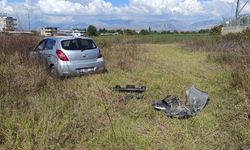 Manavgat'ta otomobil tarlaya uçtu