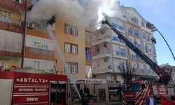 Manavgat'ta 5 katlı binada yangın paniği