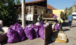 6 kamyon dolusu çöp çıkartıldı