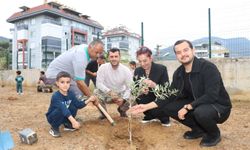 Minikler fidanları toprakla buluşturdu