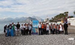 Antalya kıyılarında plastik atık kalkanı