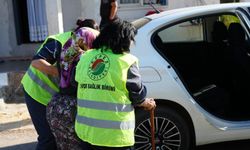 Kepez'de yaşlı kadına yardım eli