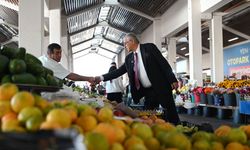 Başkan Topaloğlu’dan pazar esnafına ziyaret