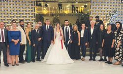 Antalya siyasetini buluşturan düğün