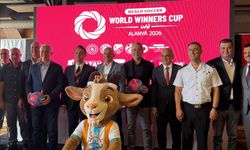 Alanya'da plaj futbolu heyecanı