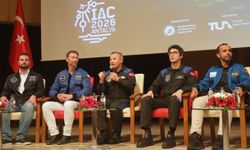 Astronotlar AÜ’de gençlerle buluştu