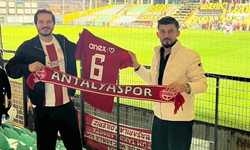 Ünlü oyuncu Antalyaspor'u yalnız bırakmadı