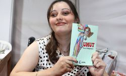 Esra hayat hikayesini kitabı 'Umut'ta anlattı