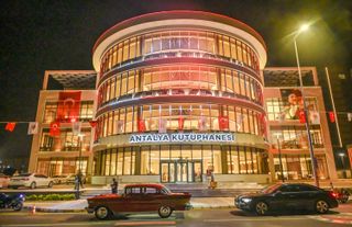 Akdeniz'in en büyük kütüphanesi açılıyor