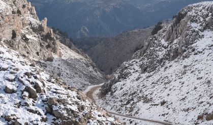 Kaş'ın dağları beyaza büründü
