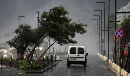 Antalya'da kuvvetli fırtına uyarısı!