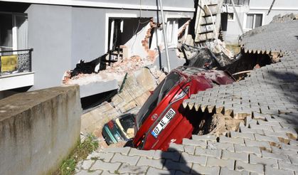 İzmir’de toprak kayması