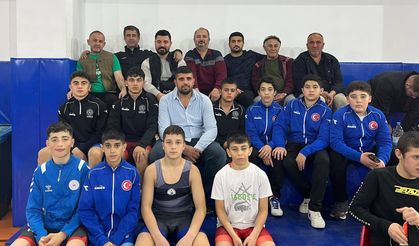 Korkutelili güreşçiler şampiyon oldu