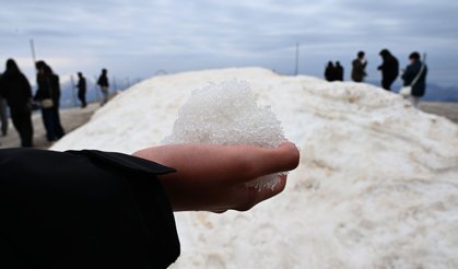 Kemer'de Nisan ayında kar keyfi