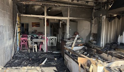 Serik'te balıkçı dükkanında yangın