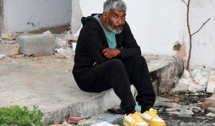 Antalya sokaklarında yaşam mücadelesi veriyor