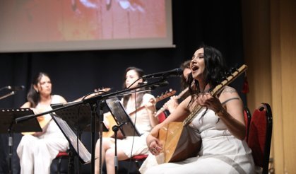'Kadın Kadına Türküler Konseri'ne yoğun ilgi