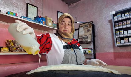 Gözleme pişirip satarak 5 çocuğunu büyüttü