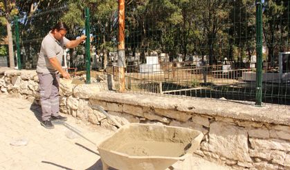 Büyükşehir’den mezarlıklarda bakım çalışması