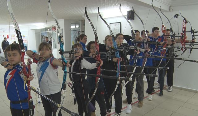 Genç okçuların şampiyonluk öyküsü