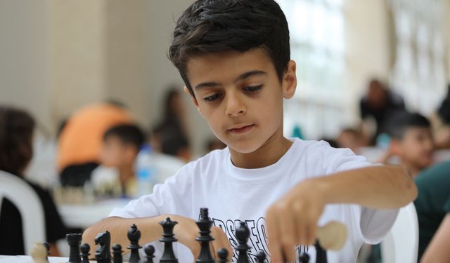 Minik satranç tutkunları Manavgat'ta buluştu
