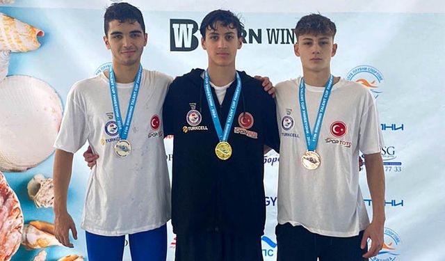 Antalyasporlu yüzücülerden 4 madalya birden