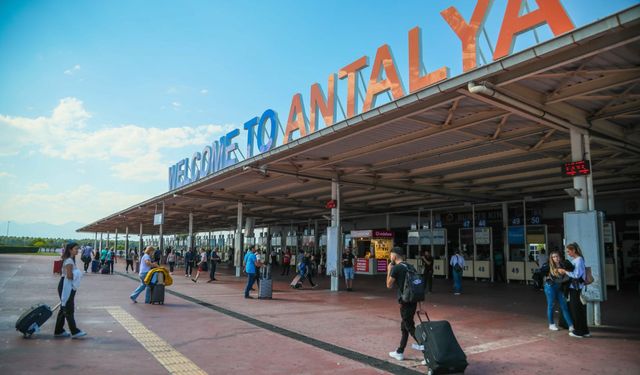 Antalya turizminde tarihi rekor!