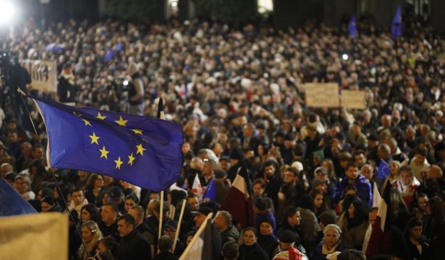 Seçim sonuçları protesto edildi