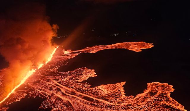 Reykjanes Yarımadası'ndaki yanardağ 7. kez patladı