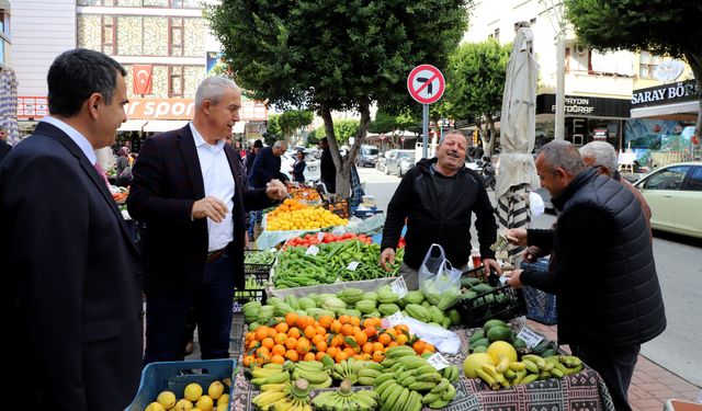 Başkan Özçelik'ten esnafa ziyaret