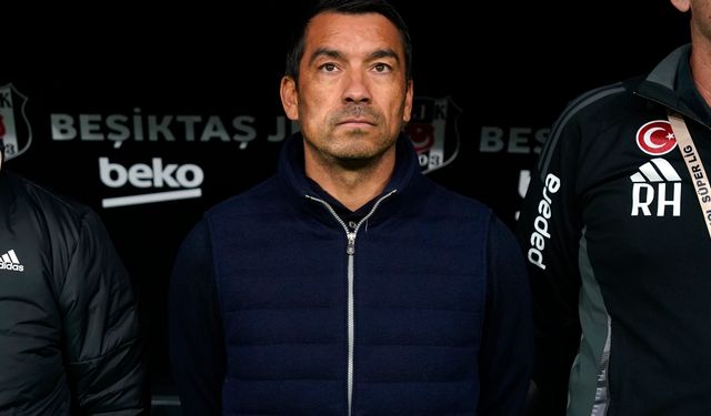 Beşiktaş’ta Van Bronckhorst dönemi sona erdi