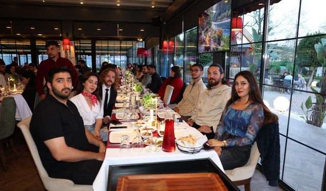 Rektör Türkoğan, öğrencilerle buluştu