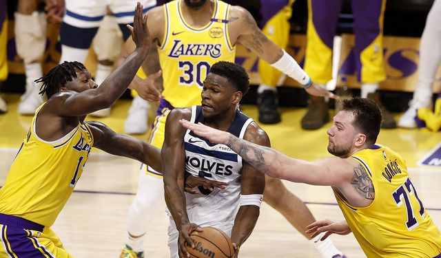 Los Angeles Lakers seriyi 1-1’e getirdi