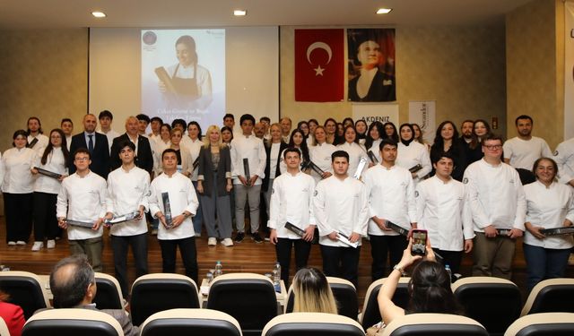 Akdeniz Üniversitesi’nde ceket ve bıçak töreni