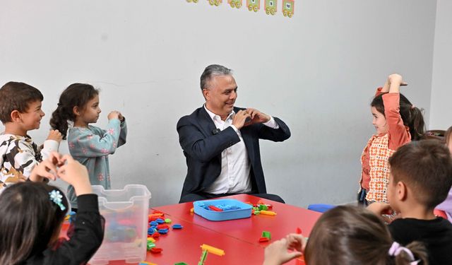 Başkan Uysal miniklerle buluştu