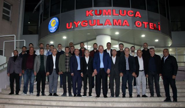 Yıkılan okul için bir araya geldiler