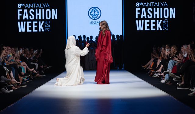 Fashion Week'te sürpriz evlilik teklifi