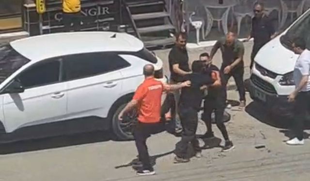 Akrabalar arasında bıçaklı kavga