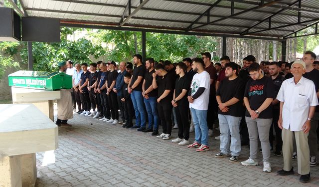Kazadan geriye gözyaşı kaldı