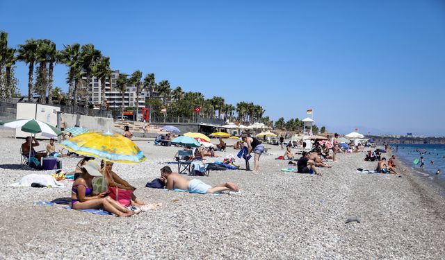 Antalya'da 'sarı yaz'