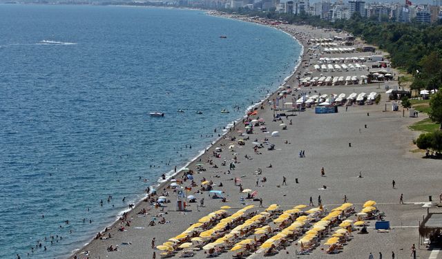 Okullar açıldı sahiller boşaldı